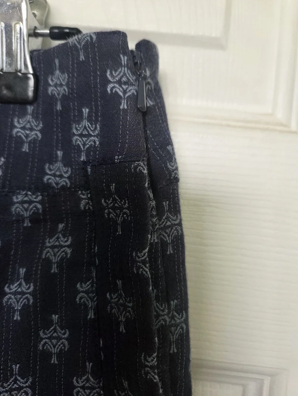 Tory Burch Navy Pinstriped T Patterned Pants Size 8 Quiet Luxury Contemporary
